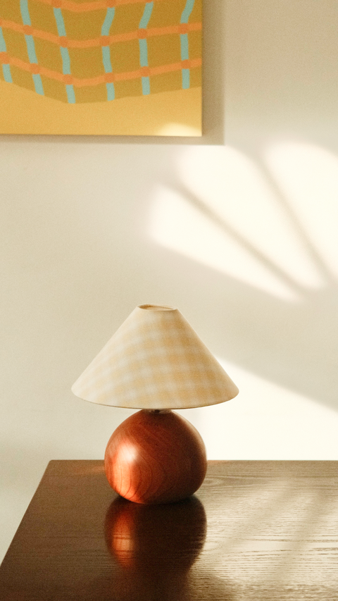 Chestnut Lamp in Cherry (Butter)