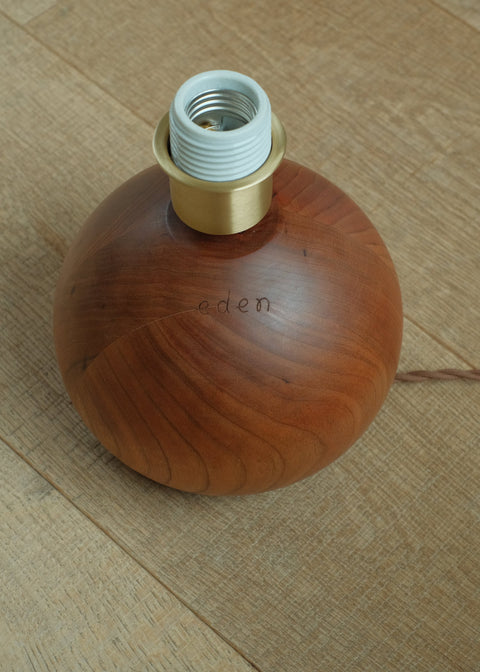Chestnut Lamp in Cherry (Butter)