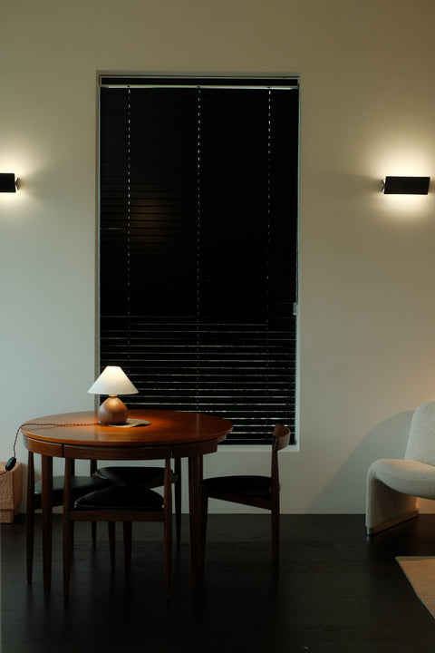 Chestnut Lamp in Walnut (Classic White)
