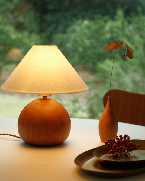 Chestnut Lamp in Cherry (Classic White)