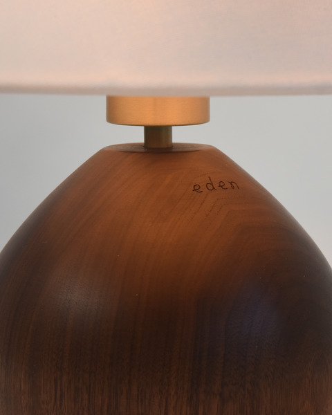 Chestnut Lamp in Walnut (Classic White)